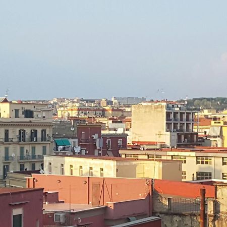 La Luna Di Pippo Nápoly Kültér fotó